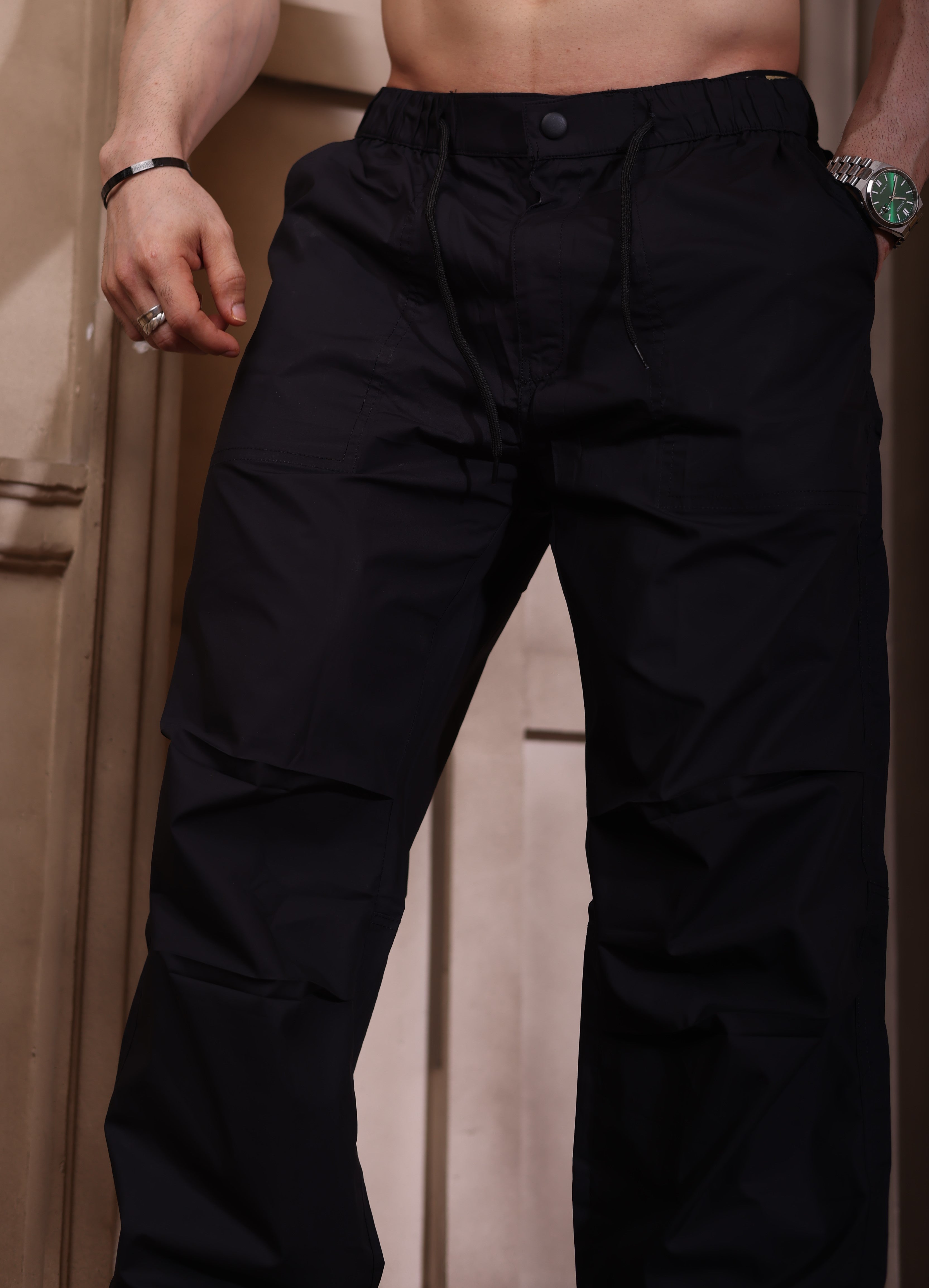 Parachute pants black